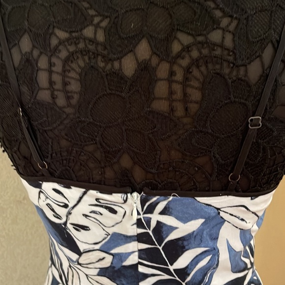 Size 6 Linen dress by Banana Republic. - Picture 5 of 7